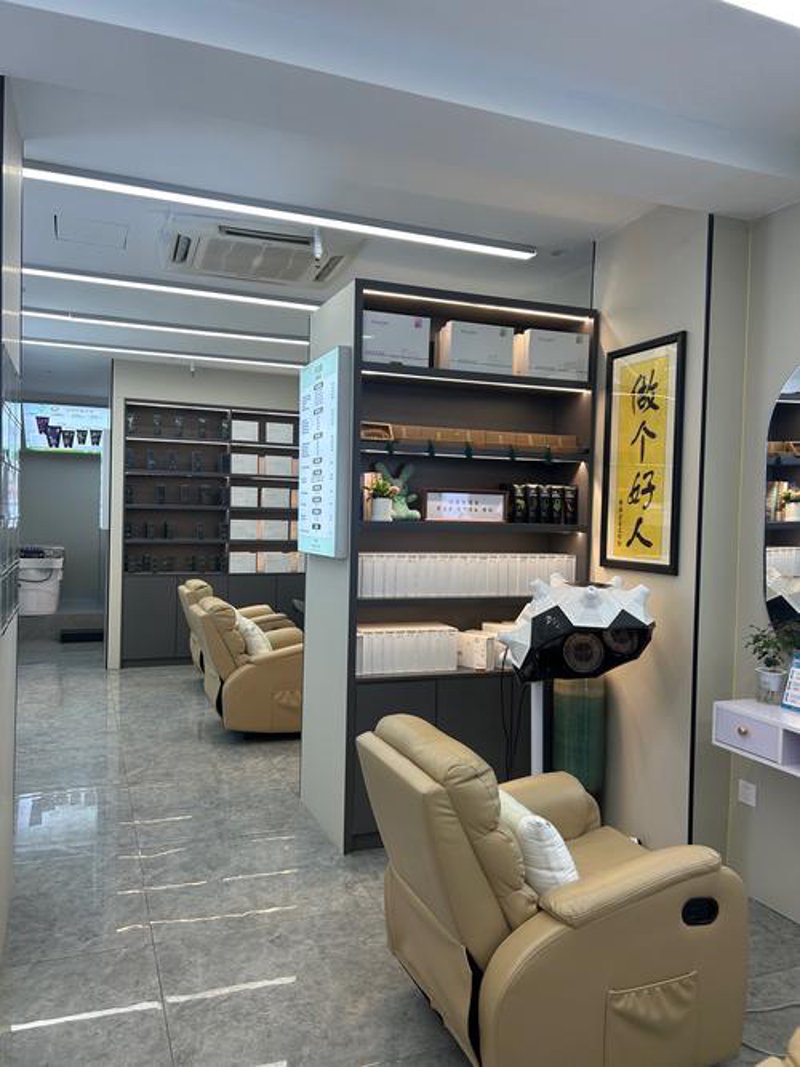 海盐理发店：传统手艺与现代风情的碰撞